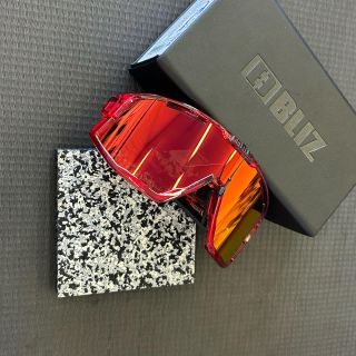 Športové okuliare prémiovej Švédskej značky BLIZ vhodné pre beh, cyklistiku a iné športy alebo len tak na bežné nosenie,...